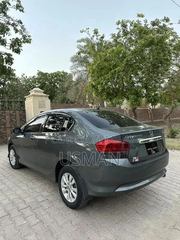 Honda city 2012 ( 1.3 aspire )