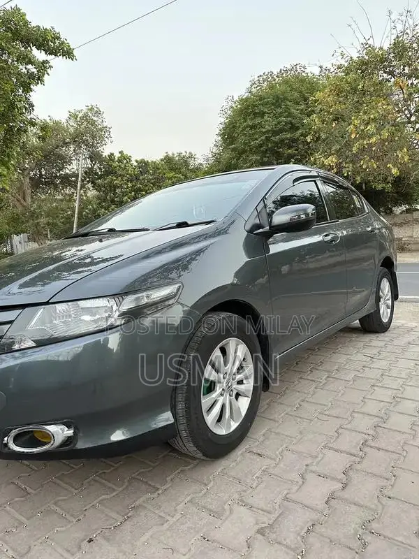 Honda city 2012 ( 1.3 aspire )