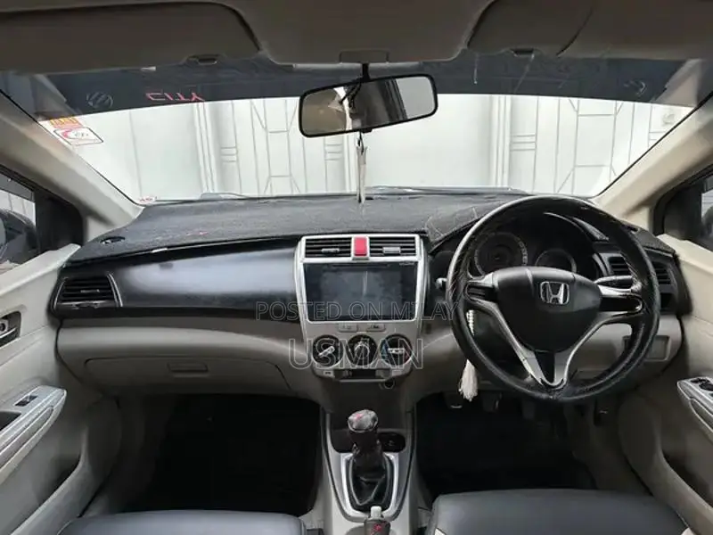 Honda city 2012 ( 1.3 aspire )