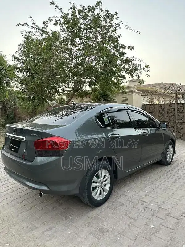 Honda city 2012 ( 1.3 aspire )