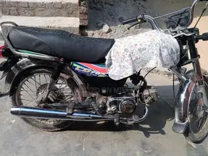 Honda cd 70 10 by 10 condition is number par Rabta karaen