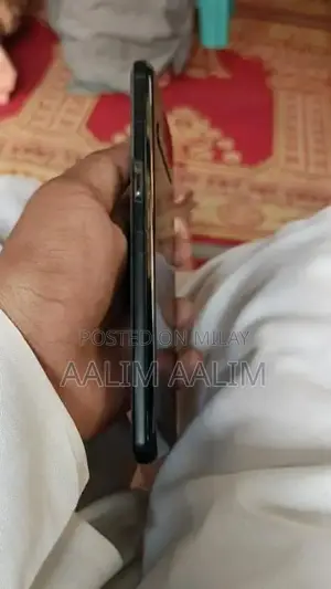 LG V60 THINQ 5G URGENT SALE NEED MUNNY