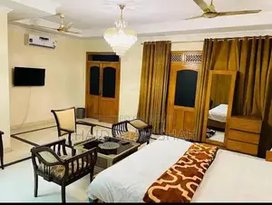 Photo - couple and family room daily basis for rent