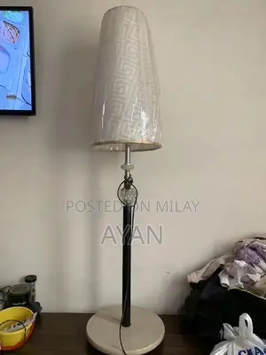 Photo - Floor lamp
