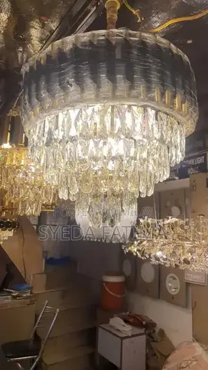 Photo - chandelier