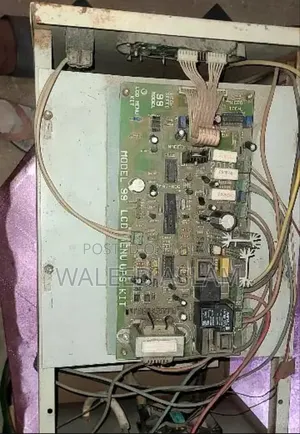 Photo - Ups 2000 Watt.It Can Be Used for 24 Watt.2battery Can Conect