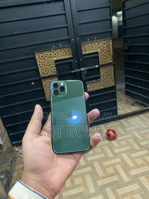 Photo - Apple iPhone 11 Pro 256 GB Green