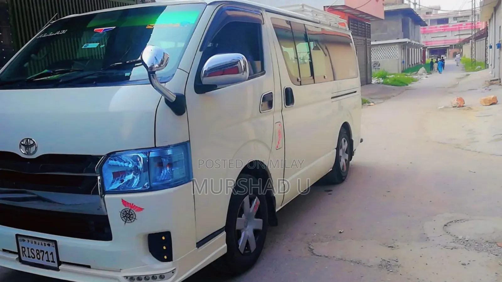 Toyota HiAce 2015 White