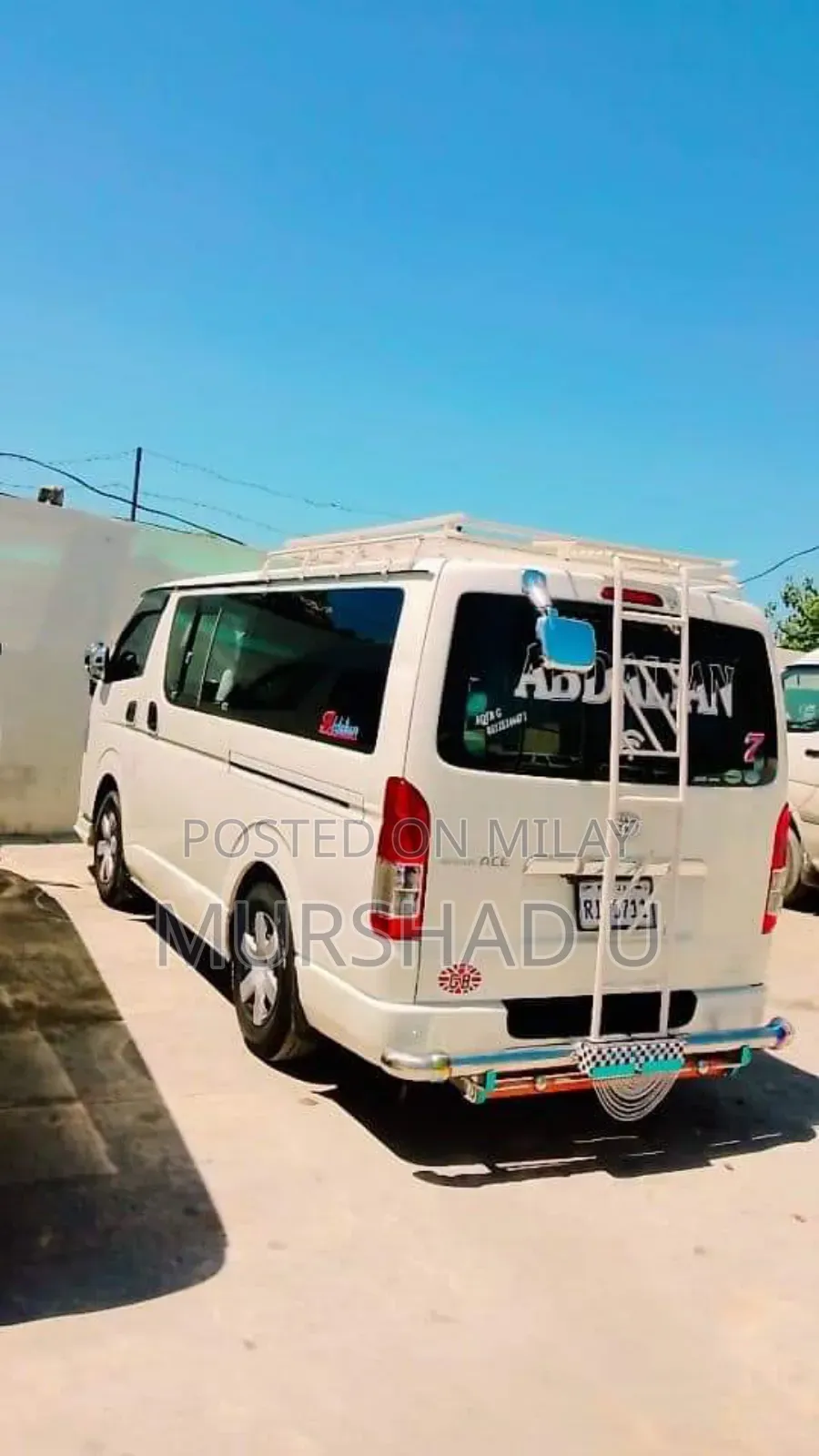 Toyota HiAce 2015 White