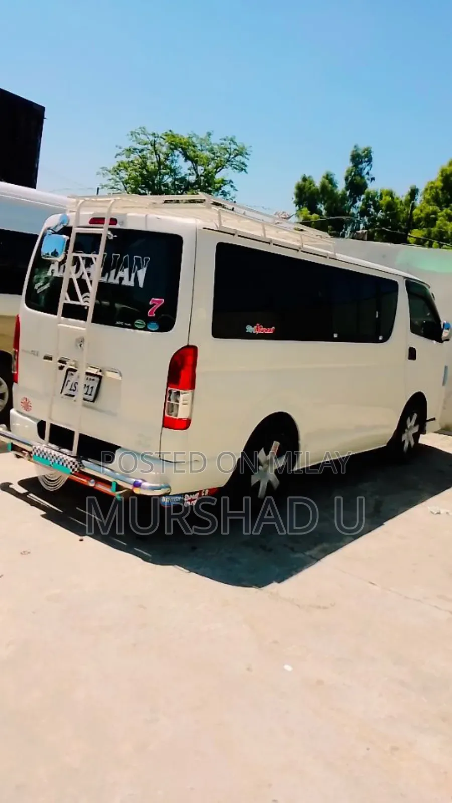 Toyota HiAce 2015 White