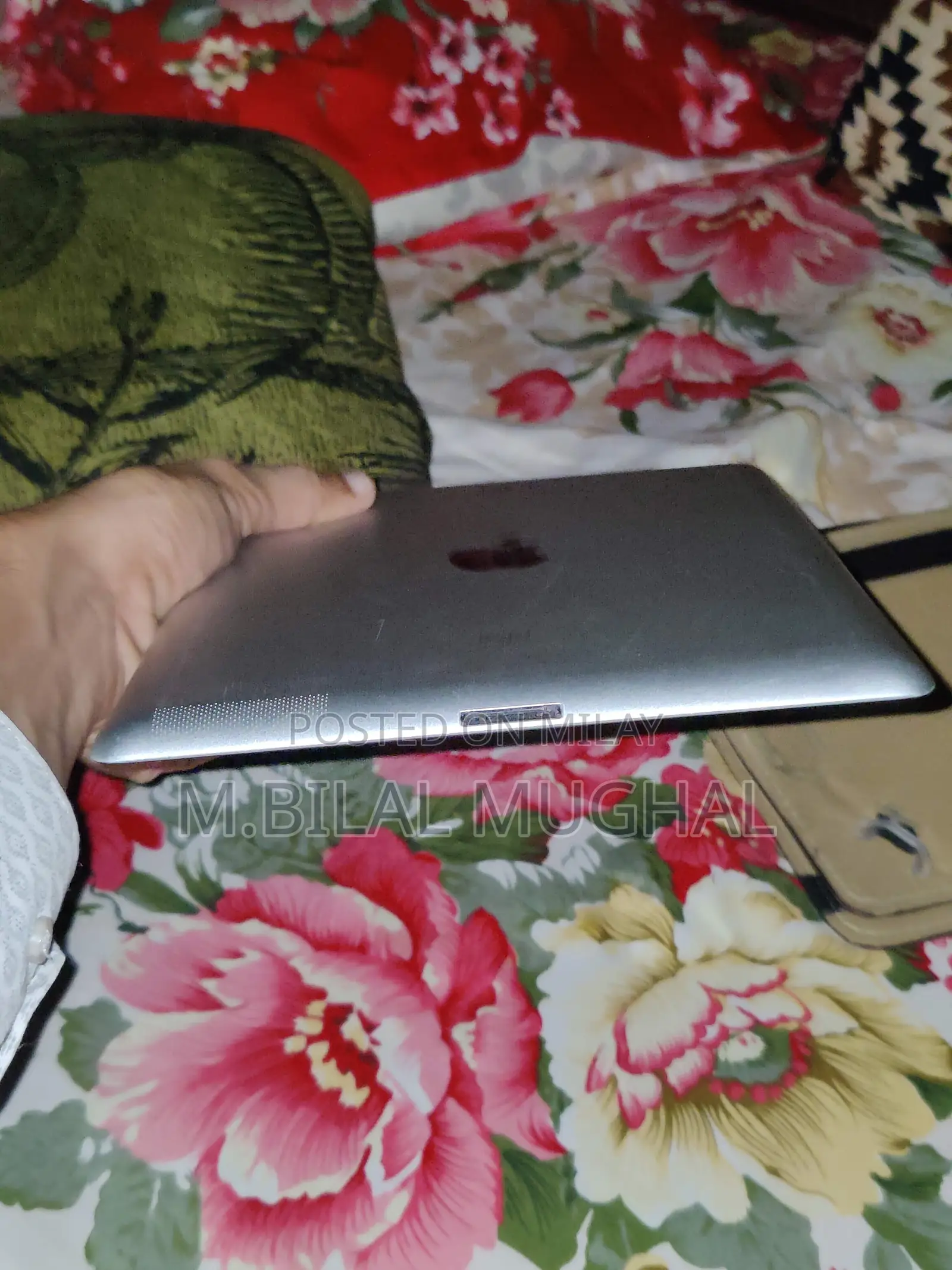 Apple iPad 2 Wi-Fi 16 GB Silver