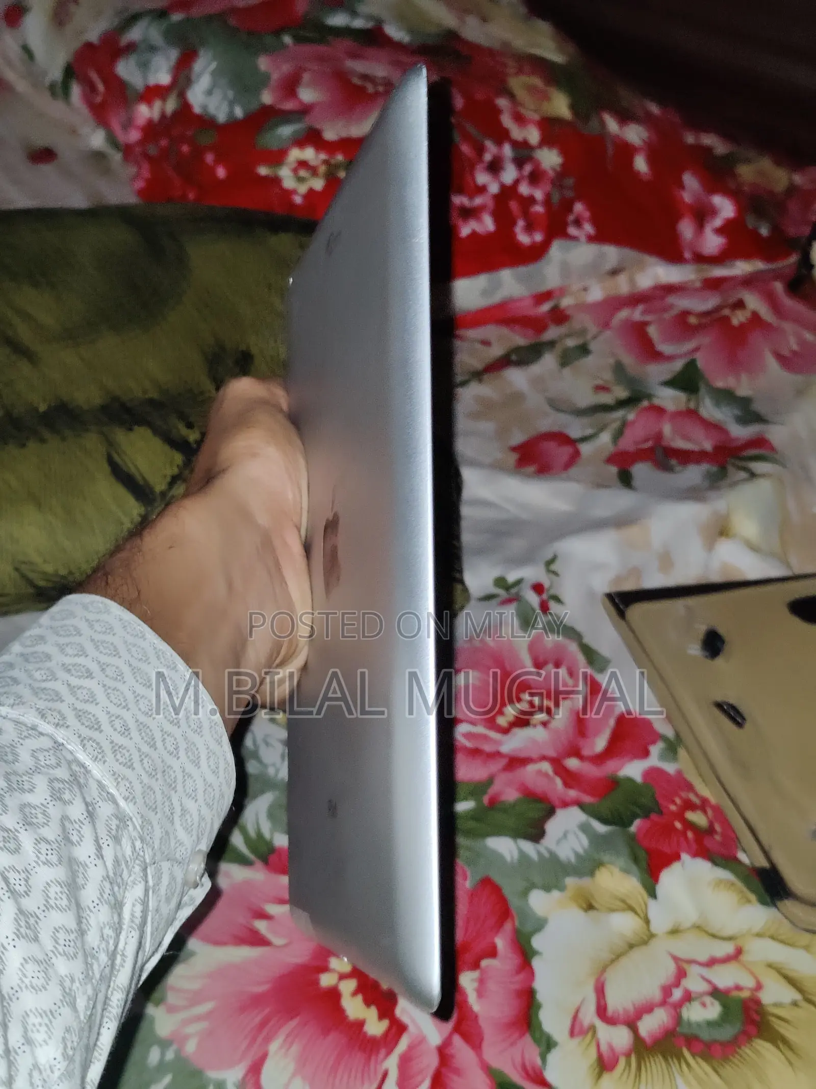 Apple iPad 2 Wi-Fi 16 GB Silver