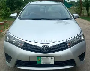 Photo - Toyota Corolla LE 4dr Sedan (1.8L 4cyl CVT) 2016 Silver