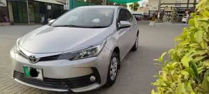 Photo - Toyota Corolla 2019 Silver
