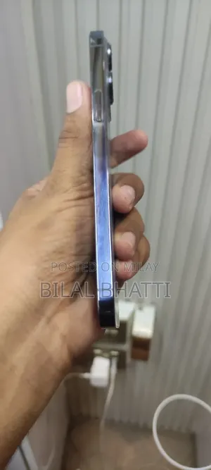 Photo - Apple iPhone 13 Pro Max 256 GB Blue