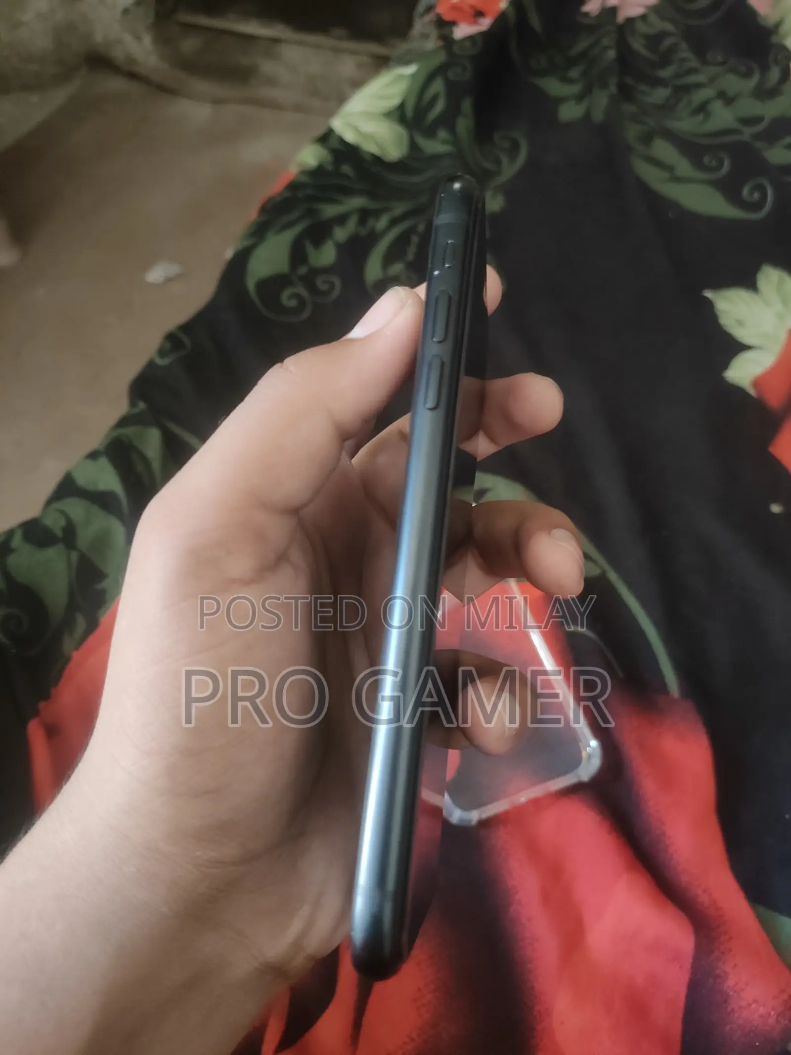 Apple XR 64 GB Black