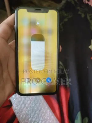 Apple XR 64 GB Black