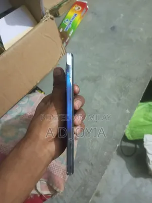 Infinix Hot 40i 256 GB Blue