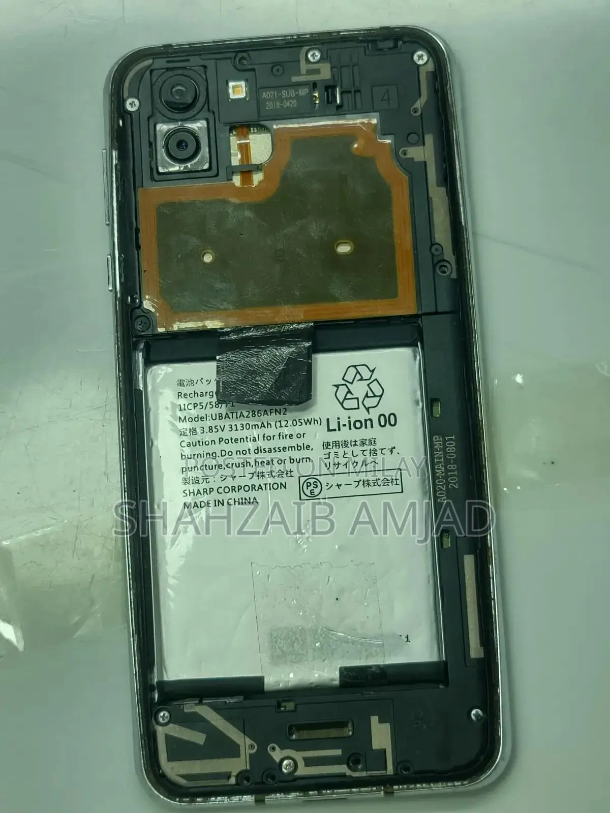 Sharp Aquos R2 64 GB Black