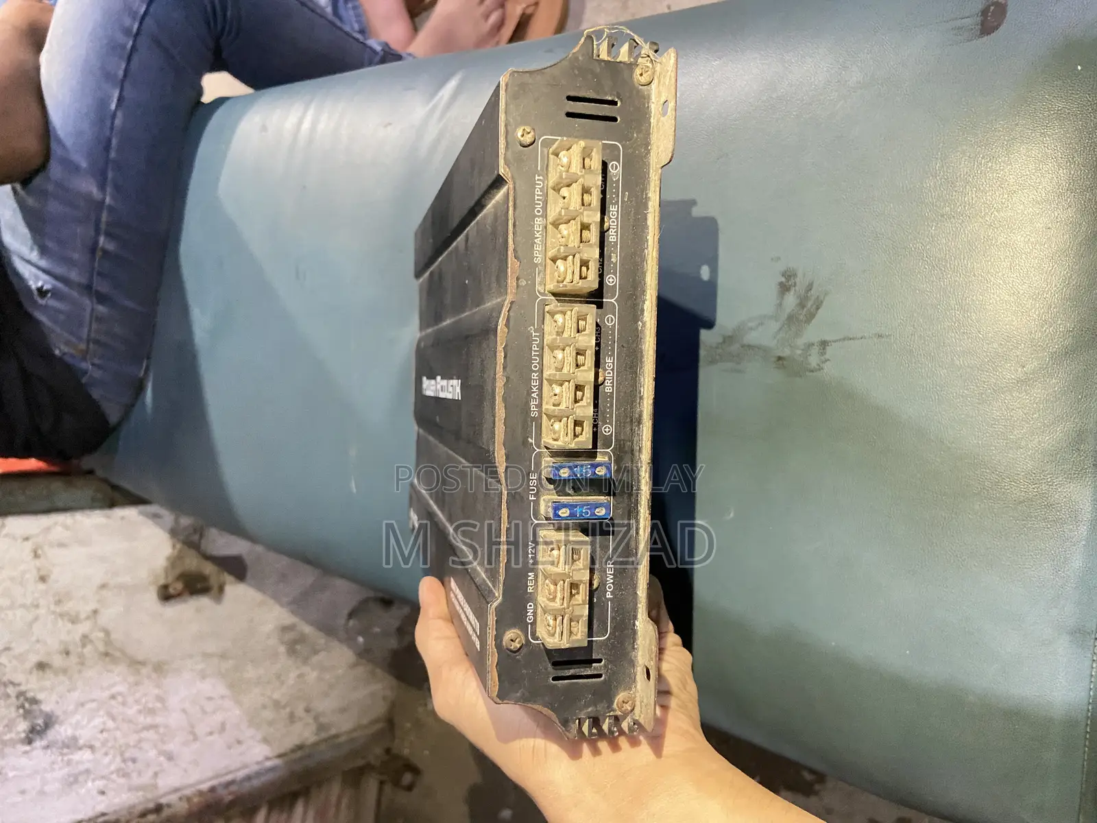 Amplifier With Speaker