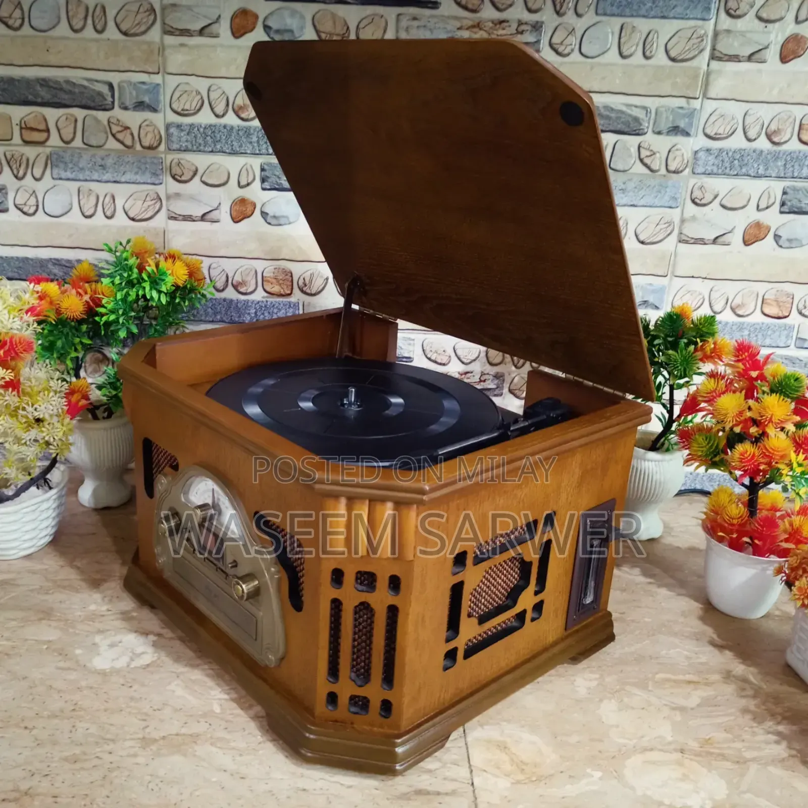 Wooden Turntable Gramophone Record Player Antique