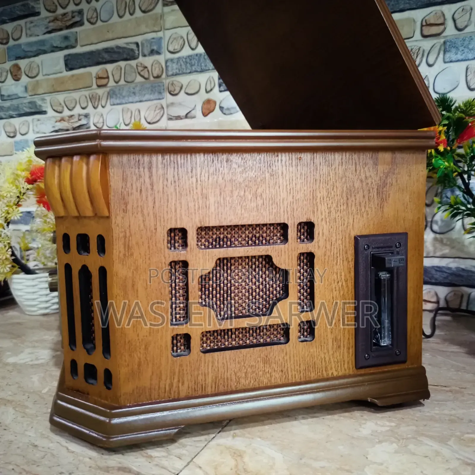 Wooden Turntable Gramophone Record Player Antique