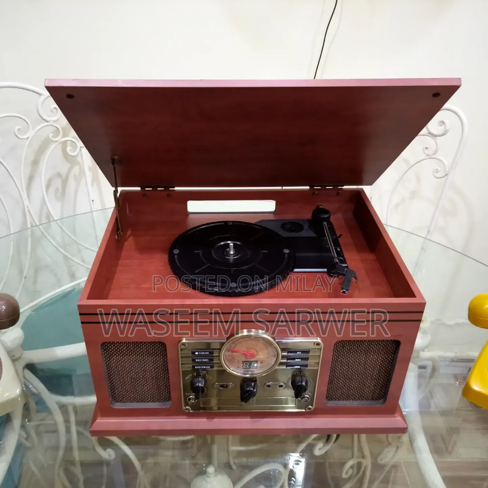 All in One Gramophone Turntable Cd Usb Bluetooth Aux Radio