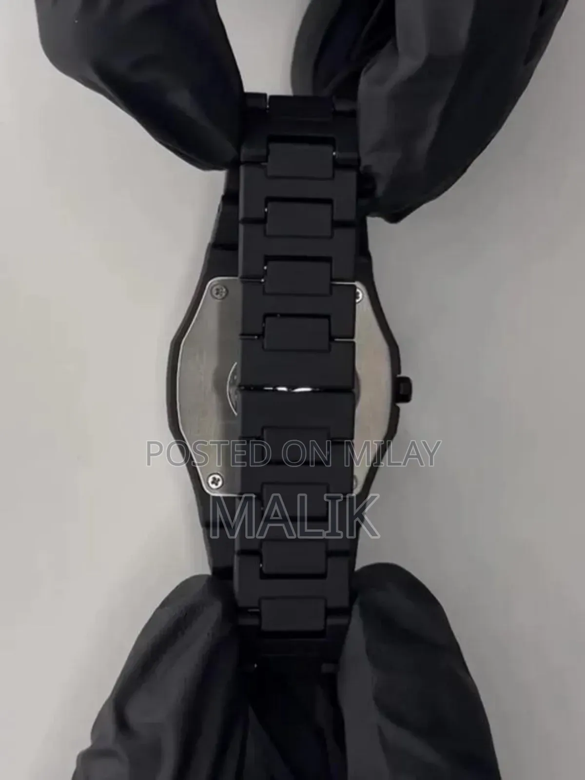 Black Arabic Aura Watch