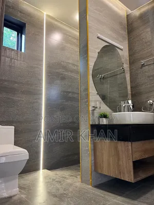 6bdrm House in Space Finder. Real, B-17 for sale