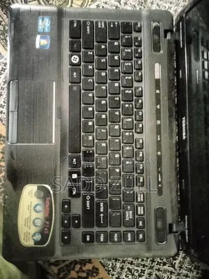 Laptop Toshiba 2GB Intel Core I3 HDD+SSD 16 GB