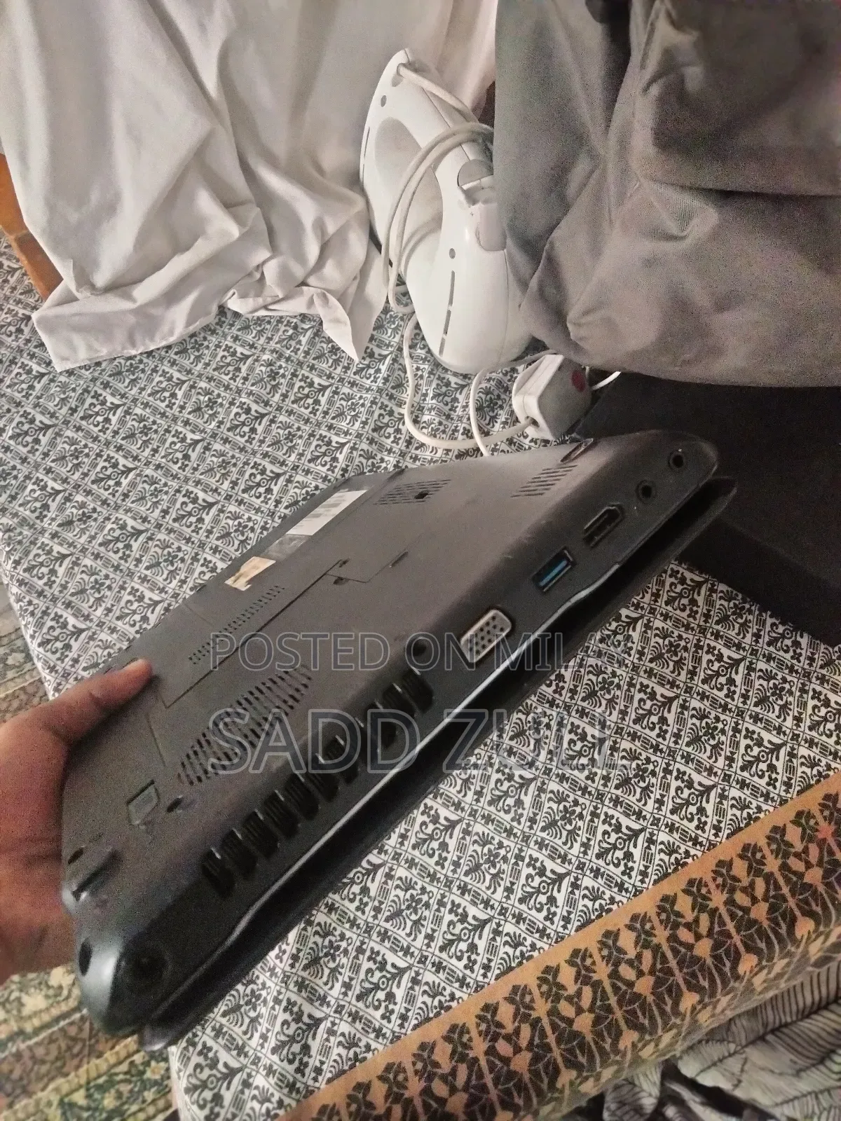 Laptop Toshiba 2GB Intel Core I3 HDD+SSD 16 GB