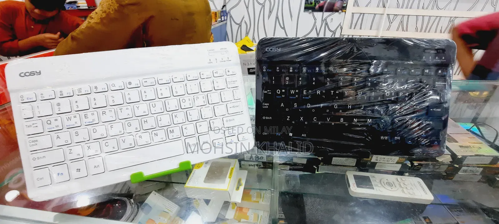 Smart Keyboard +Bluetooth Connected