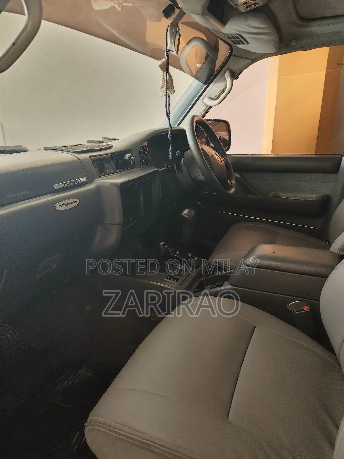 Toyota Land Cruiser 1990 Black