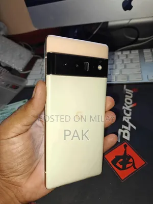 Photo - Google Pixel 6 Pro 128 GB White