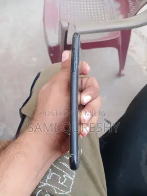 Apple XR 64 GB Black