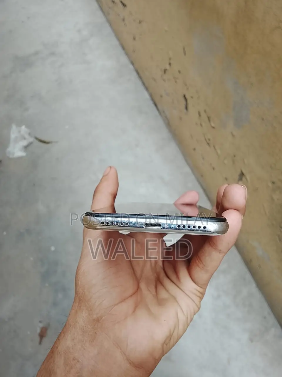 Apple iPhone X 64 GB White