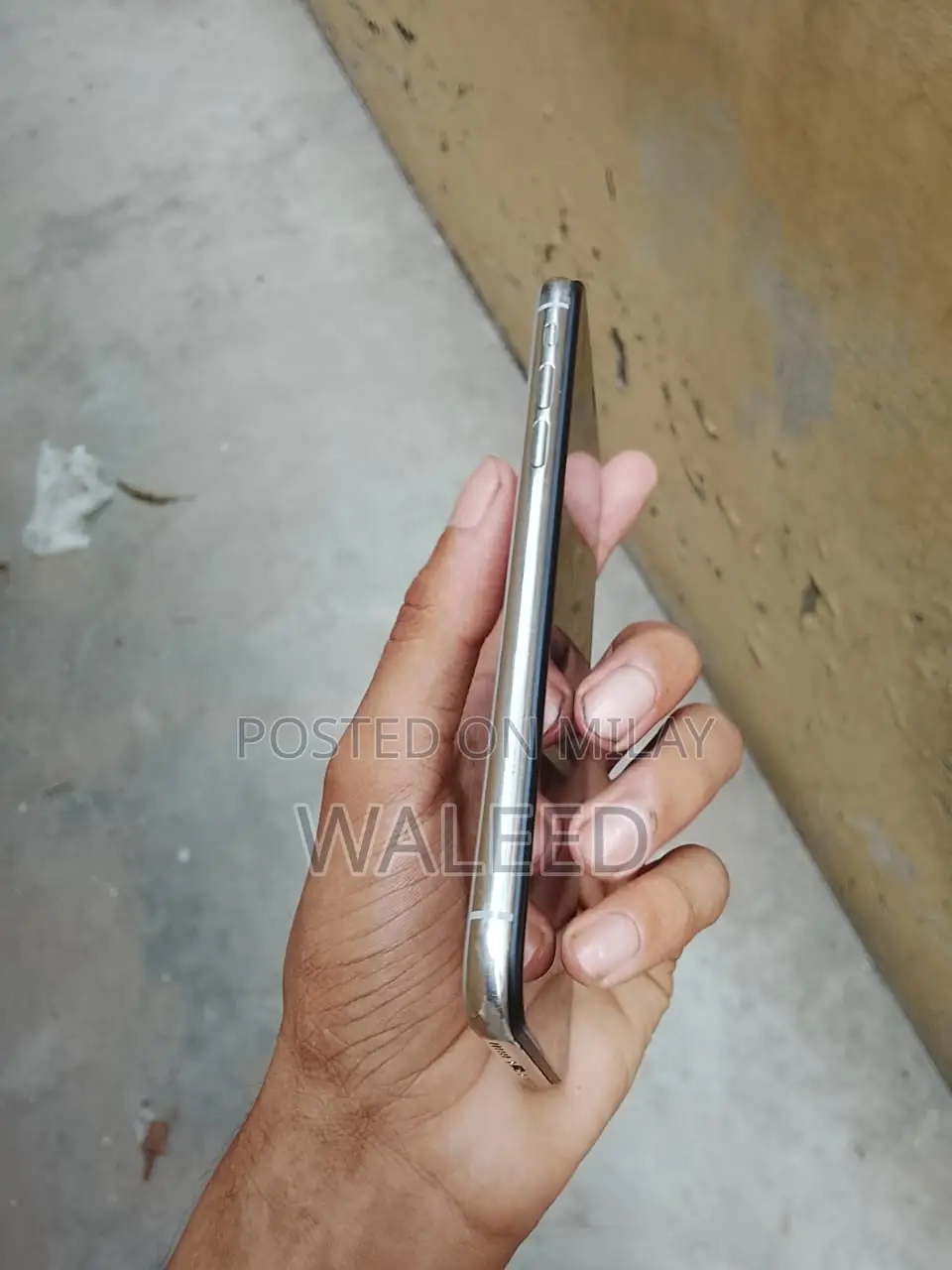 Apple iPhone X 64 GB White