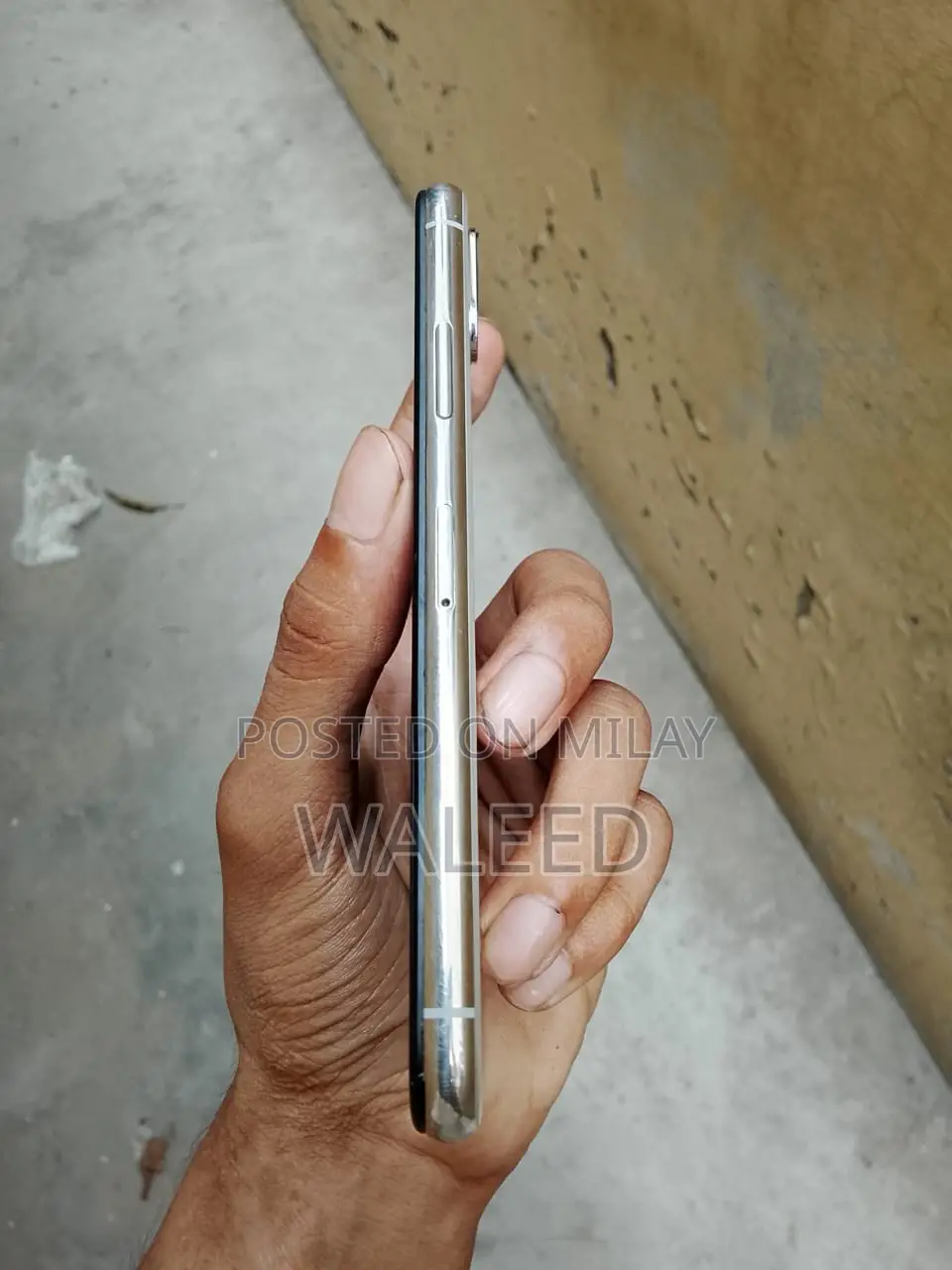 Apple iPhone X 64 GB White