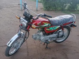 Photo - Honda 2022 Red