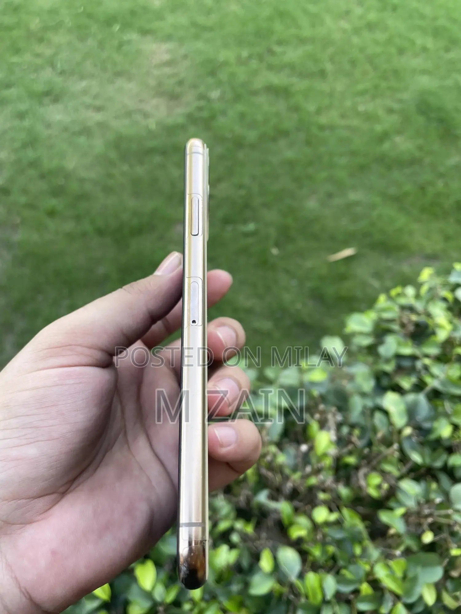 Apple iPhone 11 Pro Max 64 GB Gold