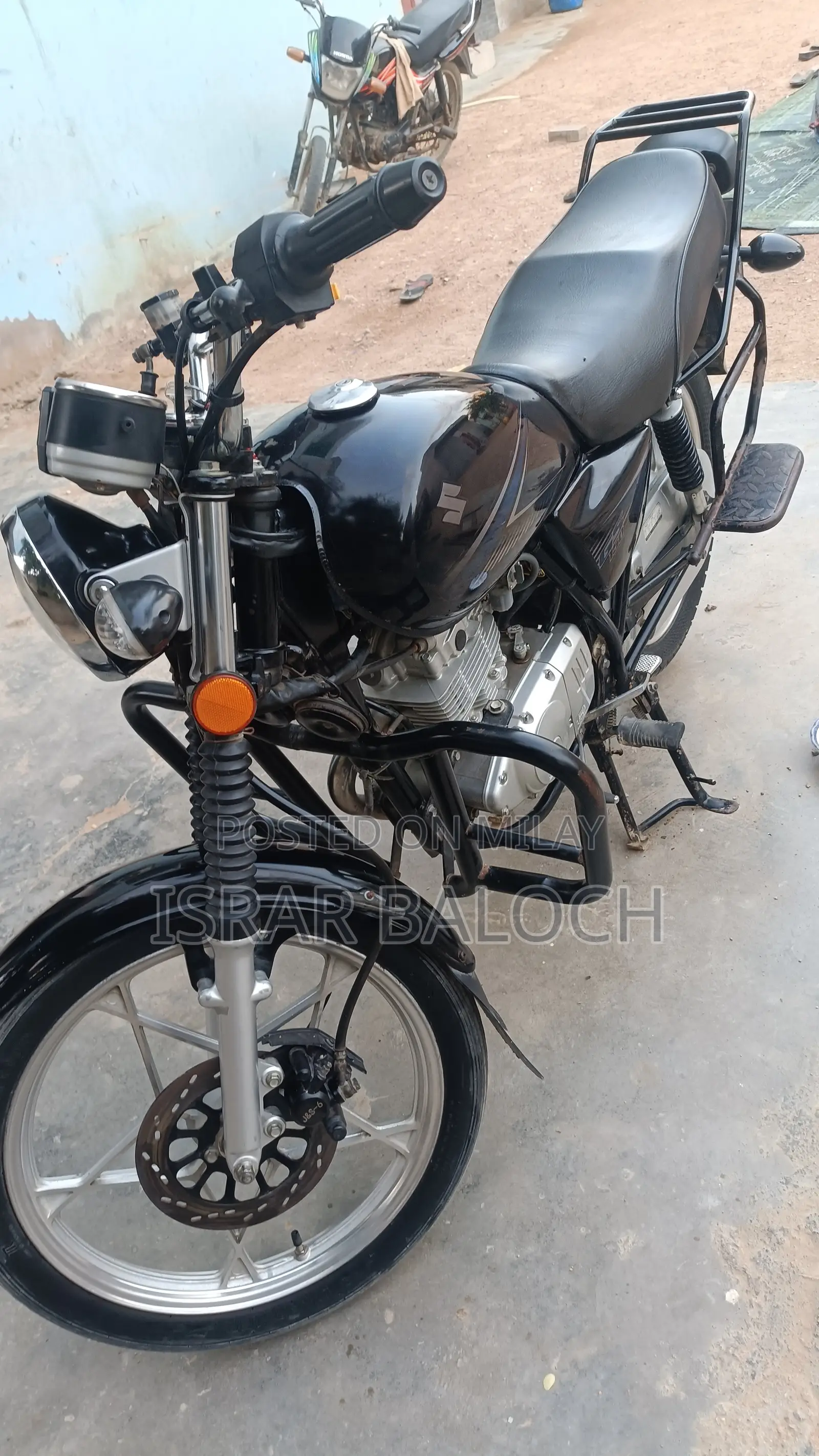 Suzuki GS 2024 Black