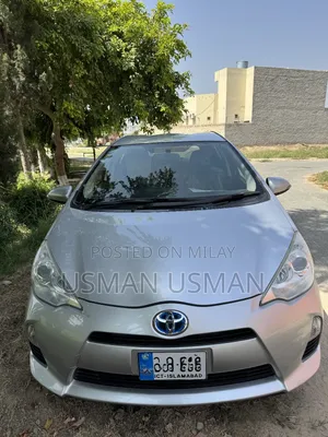 Toyota Aqua 2017 Silver