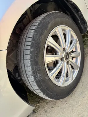 Toyota Aqua 2017 Silver