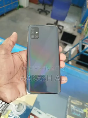 Photo - New Samsung Galaxy A51 128 GB Blue