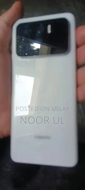 Photo - Xiaomi Mi 11 Ultra 256 GB White