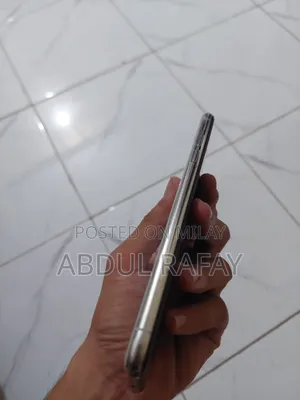 New Apple iPhone XS Max 64 GB White