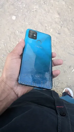 Photo - Infinix Hot 10 64 GB Blue