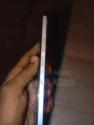 Photo - Vivo Y19 128 GB