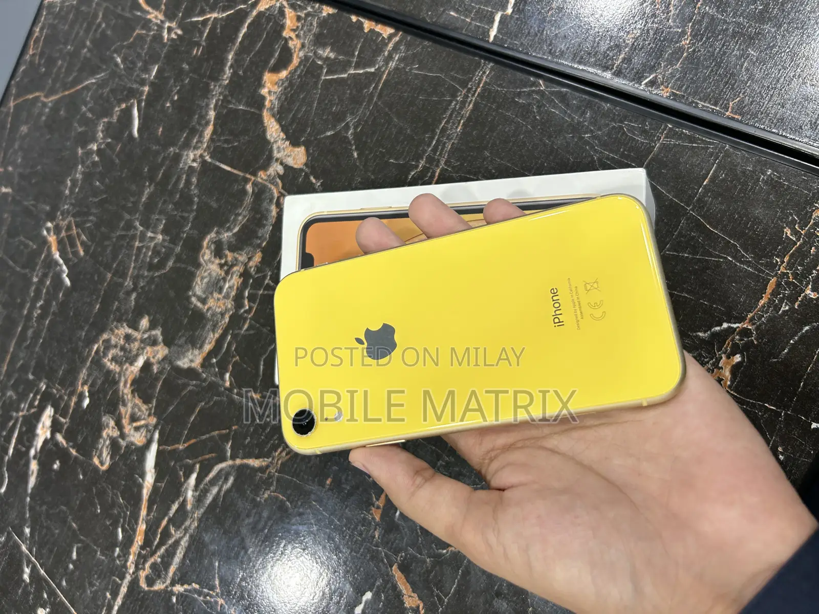 Apple XR 64 GB Yellow