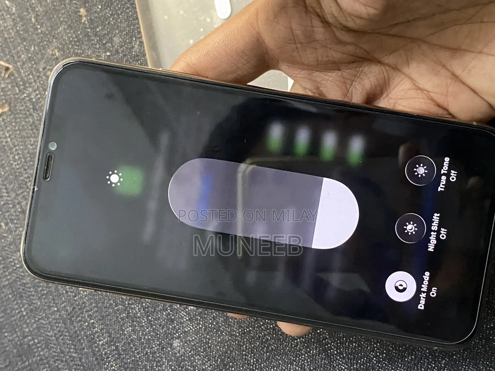 New Apple iPhone 11 Pro Max 64 GB Gold